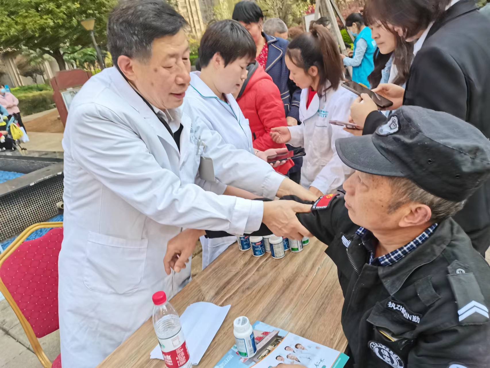 义乌最新24小时高价回收医保长沙方法分析(最方便真实的义乌长沙医废处理方法)